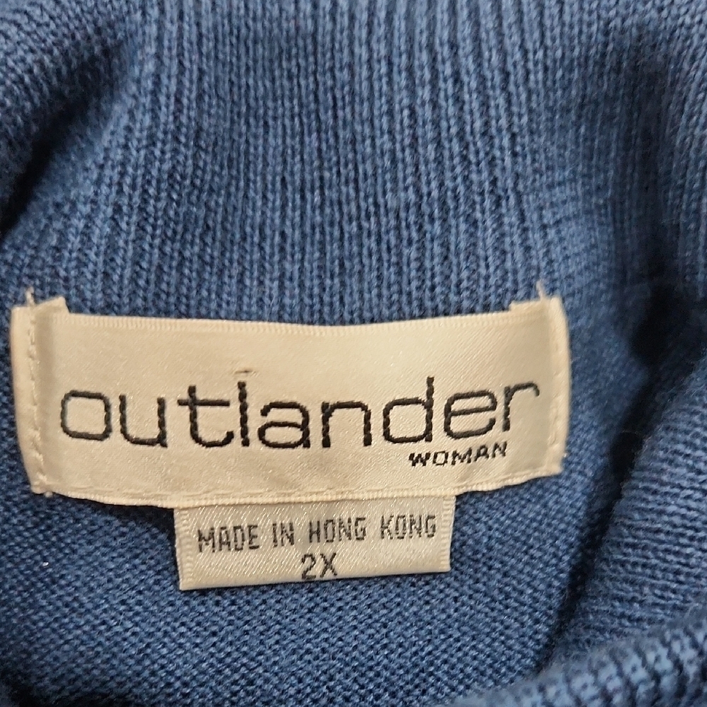 Elegant Navy Turtleneck Sweater for Women - Picture 4 of 6